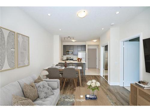 347-16 Concord Place, Grimsby, ON - Indoor Photo Showing Living Room