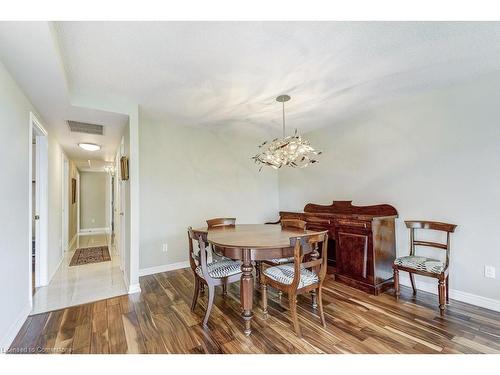 501-77 Governors Road, Dundas, ON - Indoor Photo Showing Dining Room