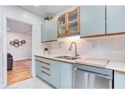 1 Blain Place, St. Catharines, ON - Indoor Photo Showing Kitchen With Double Sink