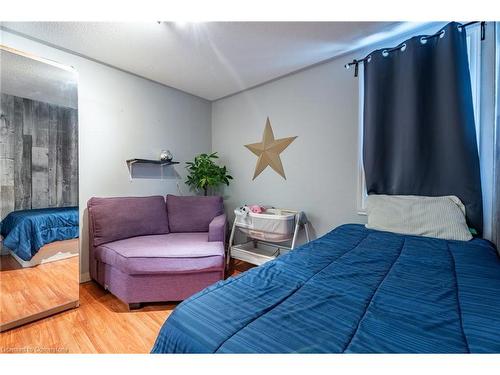 72 Harrison Avenue, Hamilton, ON - Indoor Photo Showing Bedroom