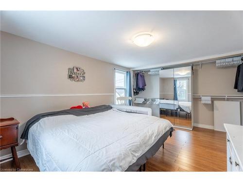 72 Harrison Avenue, Hamilton, ON - Indoor Photo Showing Bathroom