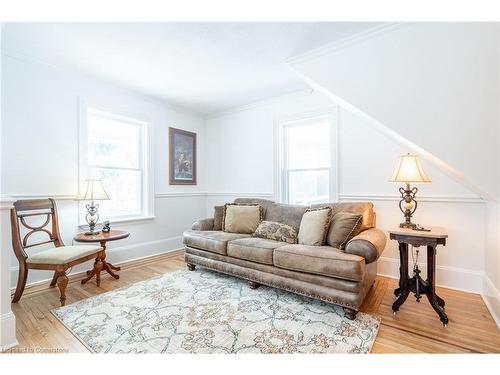 1304 Brock Road, Flamborough, ON - Indoor Photo Showing Living Room