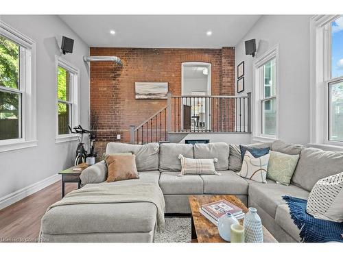 89 Lynden Road, Flamborough, ON - Indoor Photo Showing Living Room