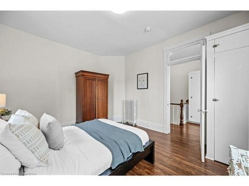 89 Lynden Road, Flamborough, ON - Indoor Photo Showing Bedroom