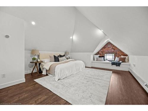 89 Lynden Road, Flamborough, ON - Indoor Photo Showing Bedroom