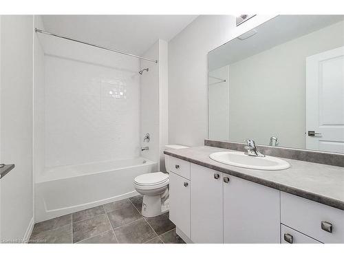 43-520 Grey Street, Brantford, ON - Indoor Photo Showing Bathroom