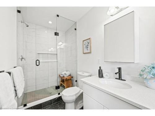 97-60 Arkell Road, Guelph, ON - Indoor Photo Showing Bathroom