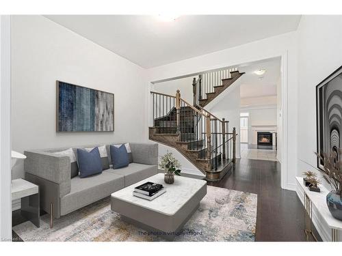 12 Heming Trail Trail, Ancaster, ON - Indoor Photo Showing Living Room