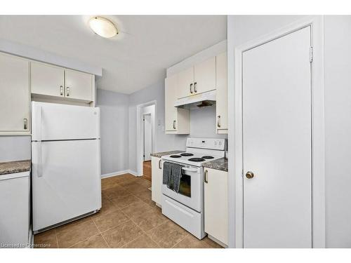 665 Drury Lane, Burlington, ON - Indoor Photo Showing Kitchen