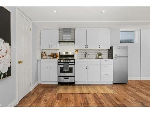 665 Drury Lane, Burlington, ON - Indoor Photo Showing Kitchen