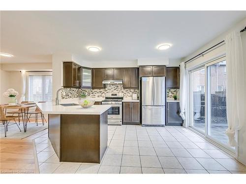 614 Cargill Path, Milton, ON - Indoor Photo Showing Kitchen With Upgraded Kitchen