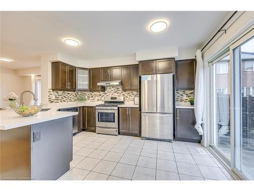 614 Cargill Path, Milton, ON - Indoor Photo Showing Kitchen With Upgraded Kitchen