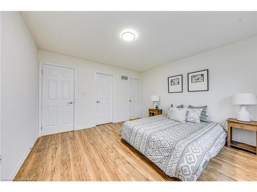 614 Cargill Path, Milton, ON - Indoor Photo Showing Bedroom