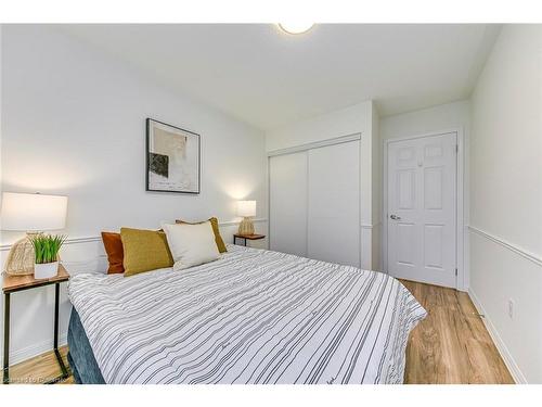 614 Cargill Path, Milton, ON - Indoor Photo Showing Bedroom