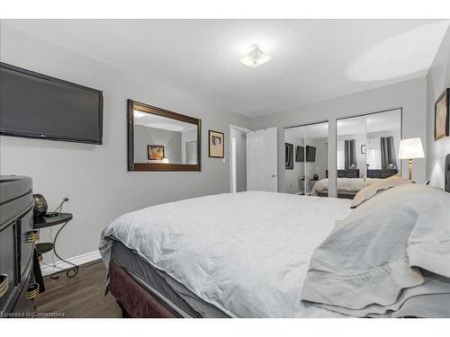 22 Brookheath Lane, Glanbrook, ON - Indoor Photo Showing Bedroom