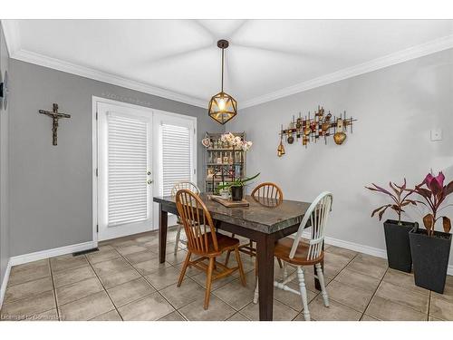 22 Brookheath Lane, Glanbrook, ON - Indoor Photo Showing Dining Room