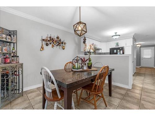 22 Brookheath Lane, Glanbrook, ON - Indoor Photo Showing Dining Room