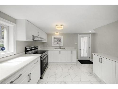 45 Mountain Street, Grimsby, ON - Indoor Photo Showing Kitchen With Double Sink