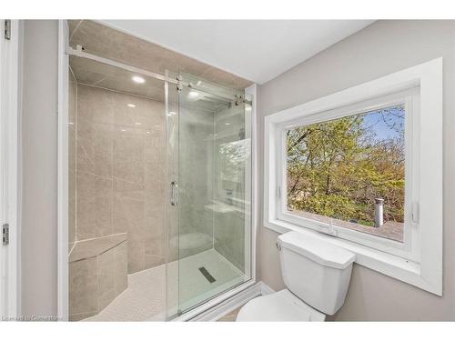 45 Mountain Street, Grimsby, ON - Indoor Photo Showing Bathroom