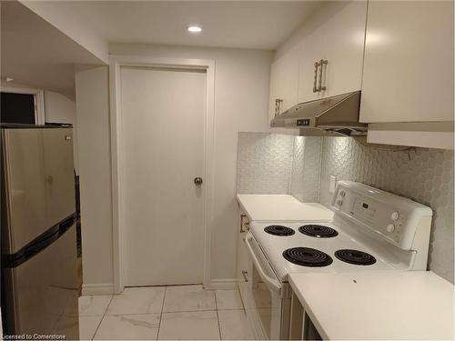 2031 Westree Drive, Oakville, ON - Indoor Photo Showing Kitchen