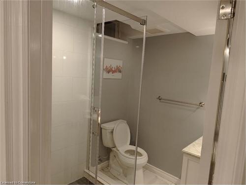 2031 Westree Drive, Oakville, ON - Indoor Photo Showing Bathroom