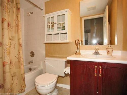 6-2120 Headon Road, Burlington, ON - Indoor Photo Showing Bathroom