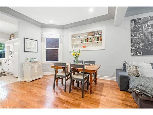 93 Peter Street, Hamilton, ON - Indoor Photo Showing Dining Room