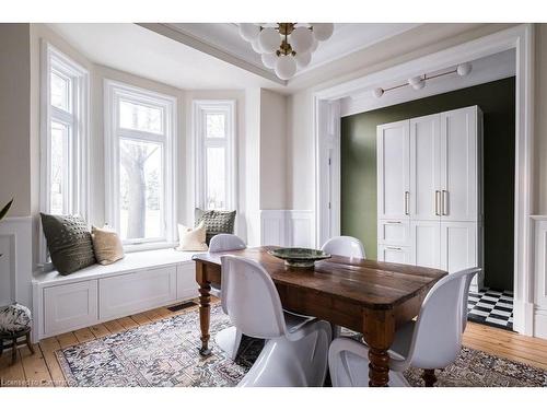 20 Peter Street, Hamilton, ON - Indoor Photo Showing Dining Room