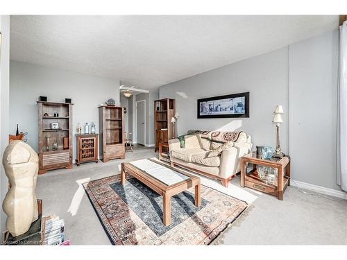 1501-75 Queen Street N, Hamilton, ON - Indoor Photo Showing Living Room