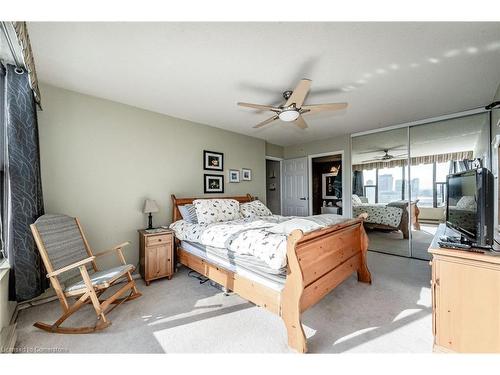 1501-75 Queen Street N, Hamilton, ON - Indoor Photo Showing Bedroom