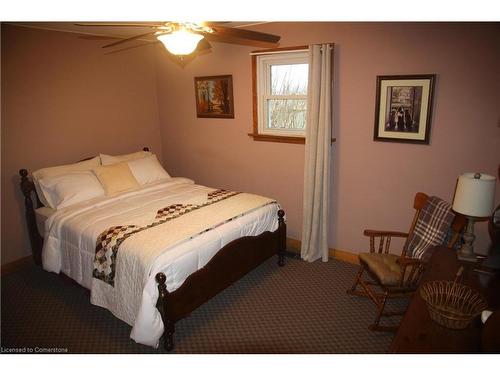 32 Talbot Road, Canfield, ON - Indoor Photo Showing Bedroom