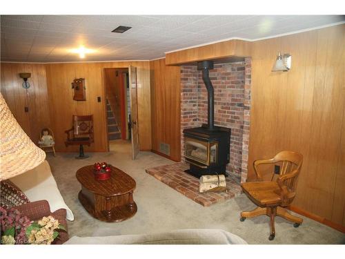 32 Talbot Road, Canfield, ON - Indoor Photo Showing Living Room With Fireplace