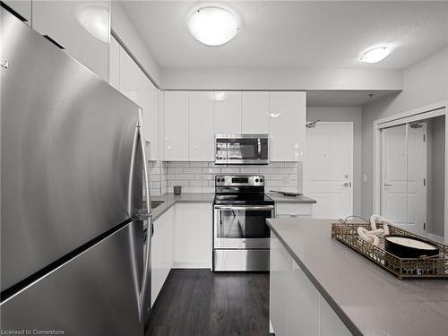 19-2486 Old Bronte Road, Oakville, ON - Indoor Photo Showing Kitchen With Stainless Steel Kitchen