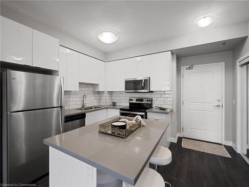 19-2486 Old Bronte Road, Oakville, ON - Indoor Photo Showing Kitchen With Stainless Steel Kitchen With Double Sink With Upgraded Kitchen