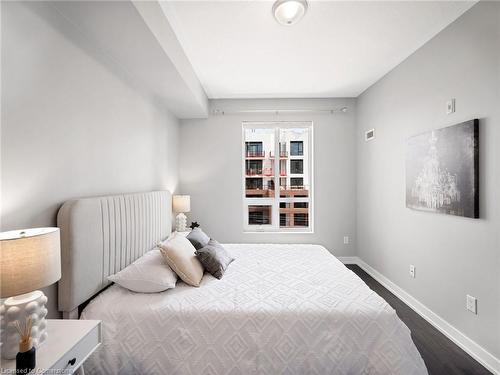 19-2486 Old Bronte Road, Oakville, ON - Indoor Photo Showing Bedroom