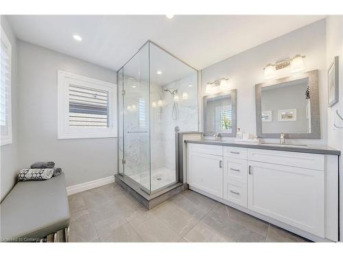 143 Valmont Street, Ancaster, ON - Indoor Photo Showing Bathroom