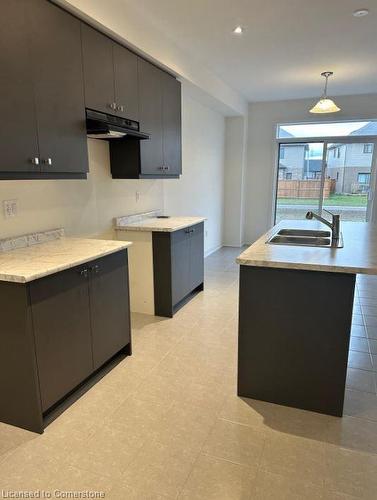 49 Velvet Way, Thorold, ON - Indoor Photo Showing Kitchen With Double Sink