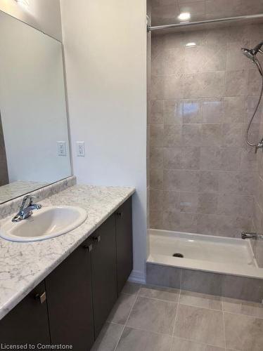 49 Velvet Way, Thorold, ON - Indoor Photo Showing Bathroom