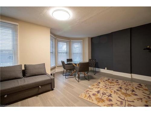 417 King Street W, Hamilton, ON - Indoor Photo Showing Living Room