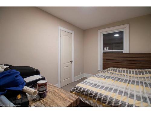 417 King Street W, Hamilton, ON - Indoor Photo Showing Bedroom