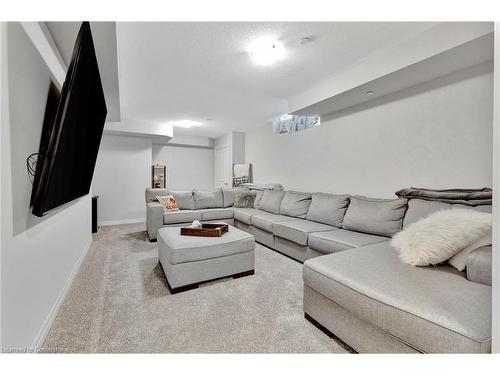 104 Parkside Drive, St. Catharines, ON - Indoor Photo Showing Living Room