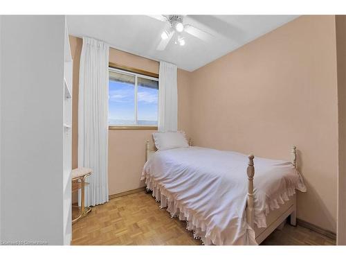 51 Morgan Road, Hamilton, ON - Indoor Photo Showing Bedroom