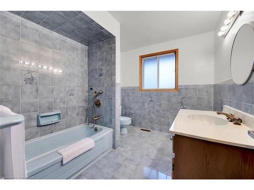 51 Morgan Road, Hamilton, ON - Indoor Photo Showing Bathroom