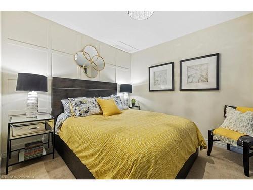 221 West 19Th Street, Hamilton, ON - Indoor Photo Showing Bedroom