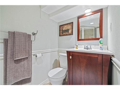 221 West 19Th Street, Hamilton, ON - Indoor Photo Showing Bathroom