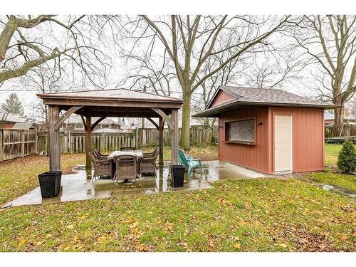 221 West 19Th Street, Hamilton, ON - Outdoor With Backyard