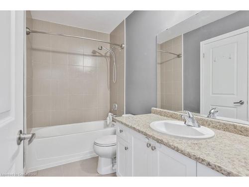 7-5030 Corporate Drive, Burlington, ON - Indoor Photo Showing Bathroom