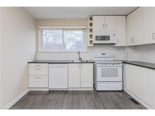 5479 Schueller Crescent, Burlington, ON - Indoor Photo Showing Kitchen With Double Sink