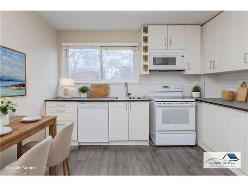 5479 Schueller Crescent, Burlington, ON - Indoor Photo Showing Kitchen With Double Sink