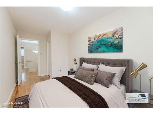 5479 Schueller Crescent, Burlington, ON - Indoor Photo Showing Bedroom